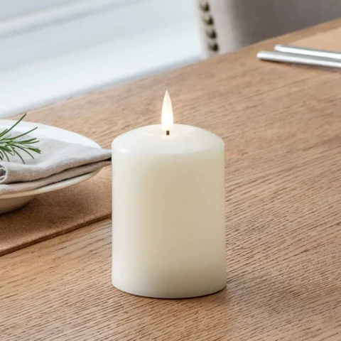 10 cm real ivory wax flameless pillar candle with 6 hour timer