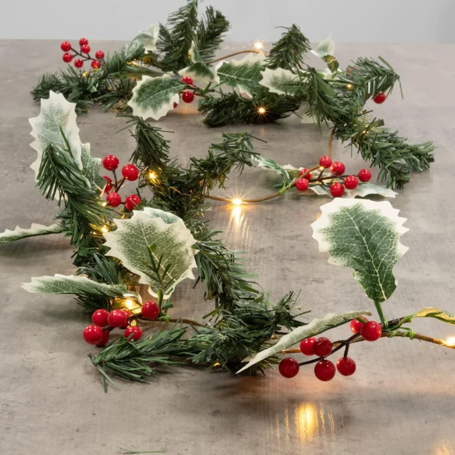 2 m pre-lit berry and leaf garland, 20 warm white LEDs, battery