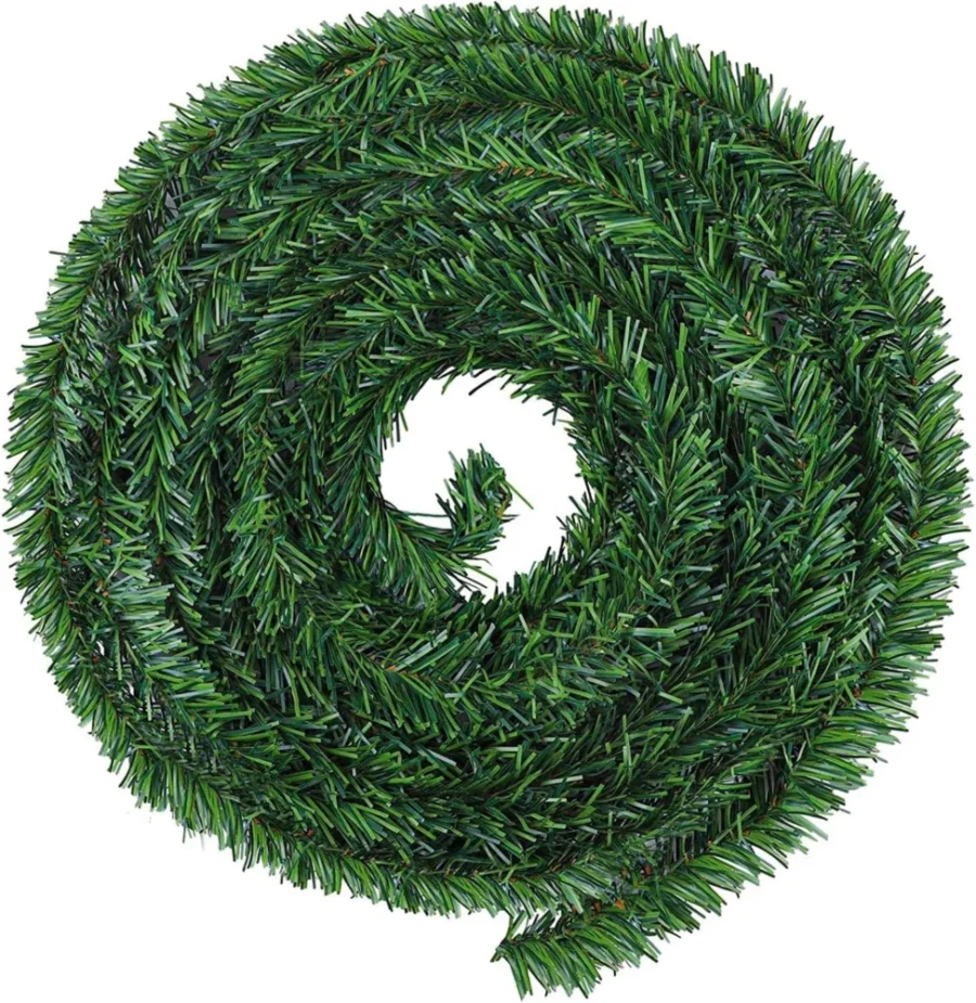33 m (108 ft) green pine garland, 7 cm wide, unlit, cut to length