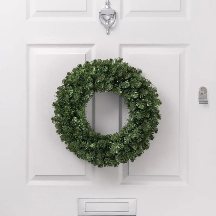 45 cm plain green spruce Christmas wreath, undecorated and unlit