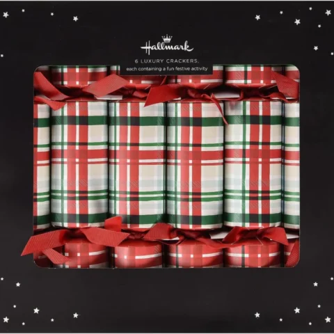 6 red tartan Christmas crackers with scalloped edges, 32 cm long