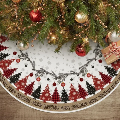 Buffalo plaid tree skirt with pine and snowflake print, 91 cm