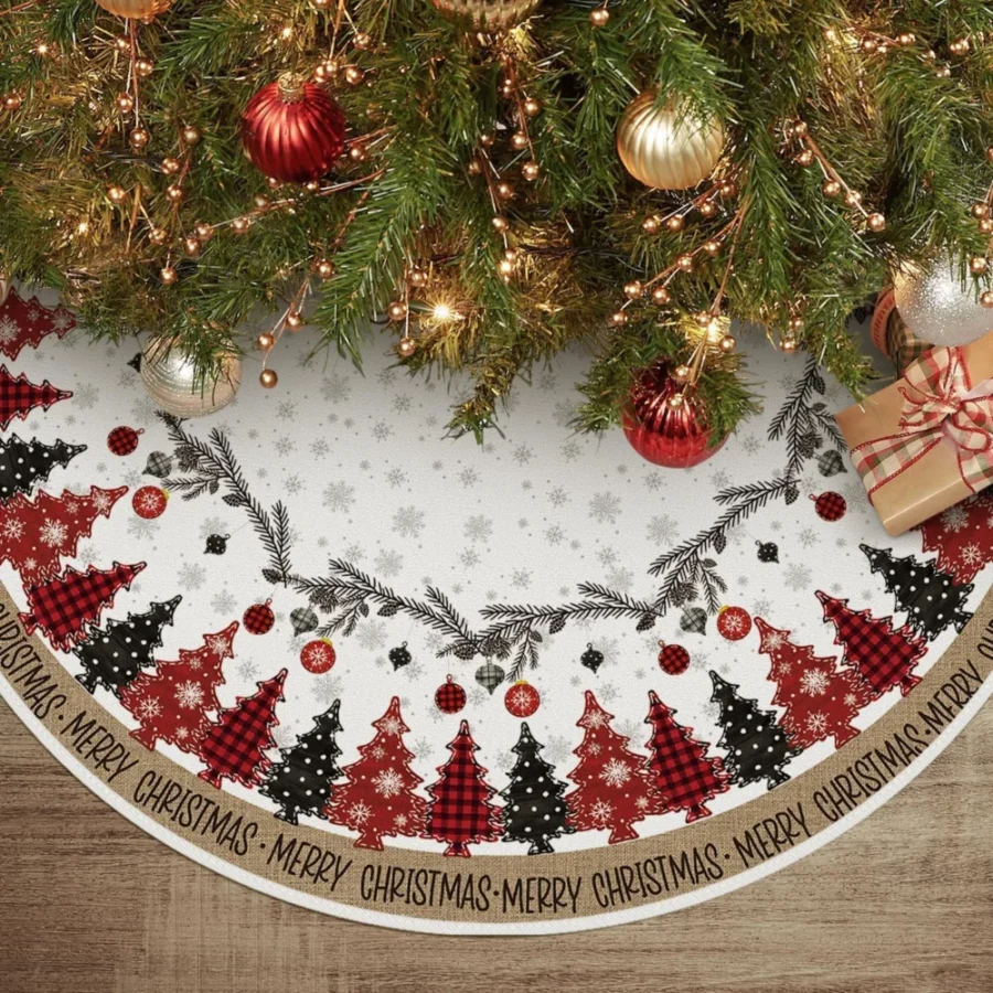 Buffalo plaid tree skirt with pine and snowflake print, 91 cm