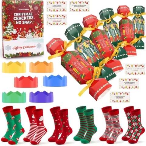 Christmas crackers with socks, paper hats and jokes, set of 6