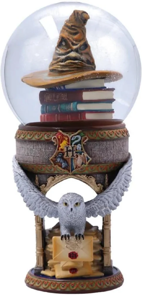 Harry Potter First Day at Hogwarts snow globe, 19.5 cm tall