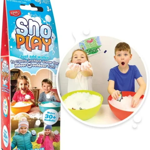 Instant artificial snow, 2 bags that each make 15 snowballs