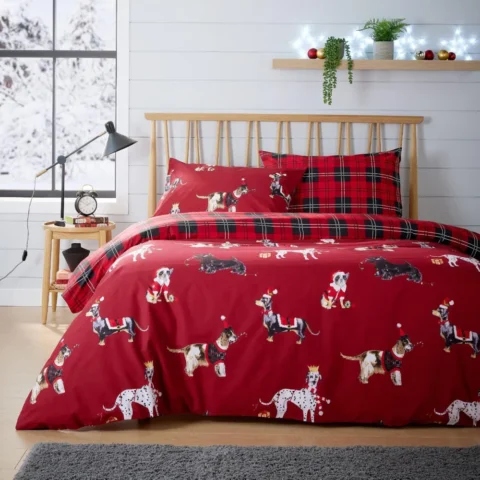 Red Christmas dogs reversible double duvet cover set, 2 pillowcases
