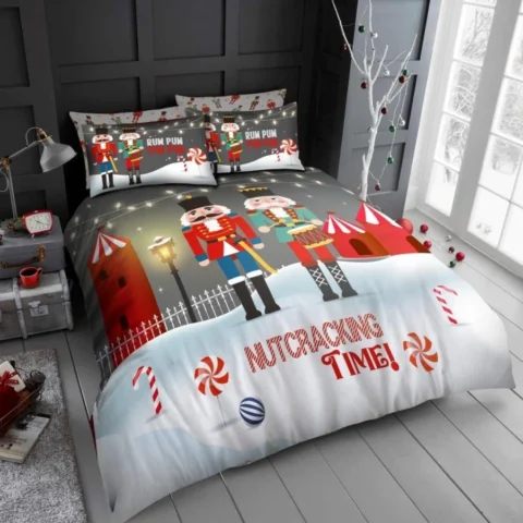 Santa Xmas king size polycotton duvet cover set with pillowcases