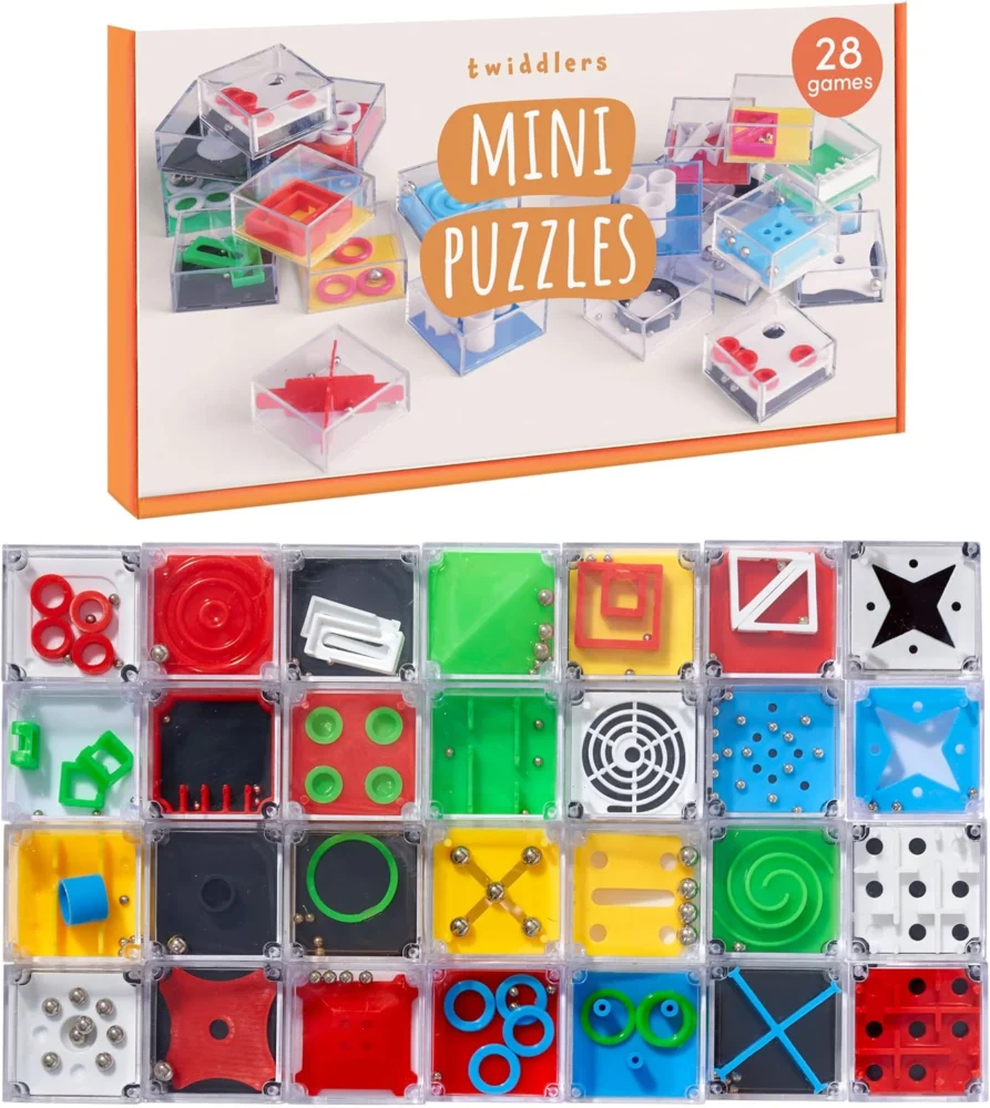 Set of 28 mini maze puzzle cubes, 4 cm, with a rolling steel ball